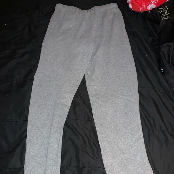 clothes - Picture 3 of 3